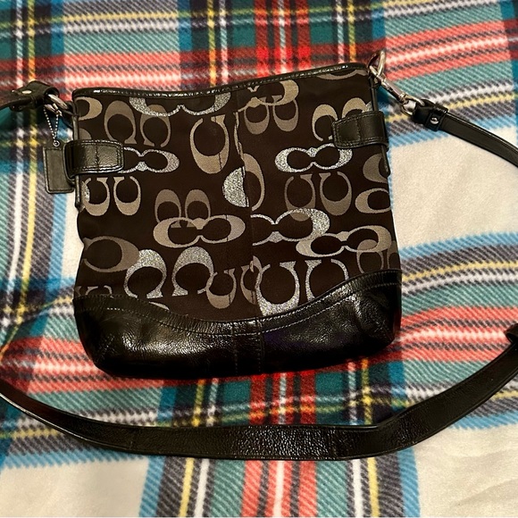 Black coach cross body , perfect condition. - Picture 2 of 2